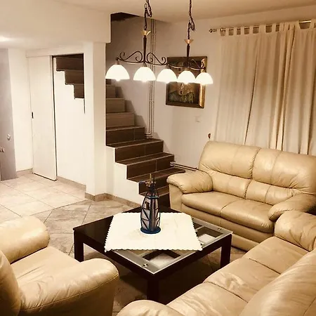 Apartment Yellow Fortress *